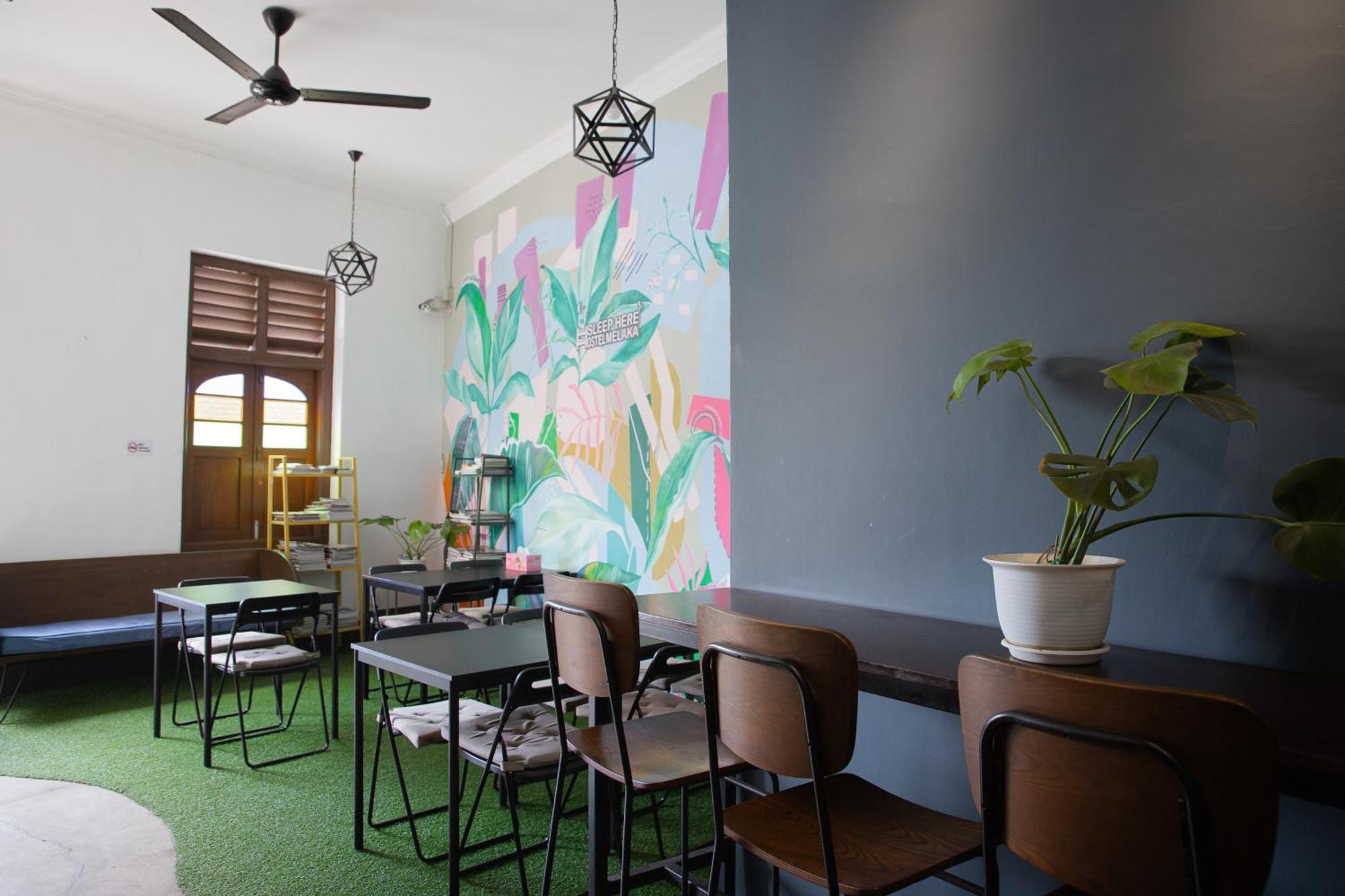 Sleep Here Hostel, Melaka Экстерьер фото