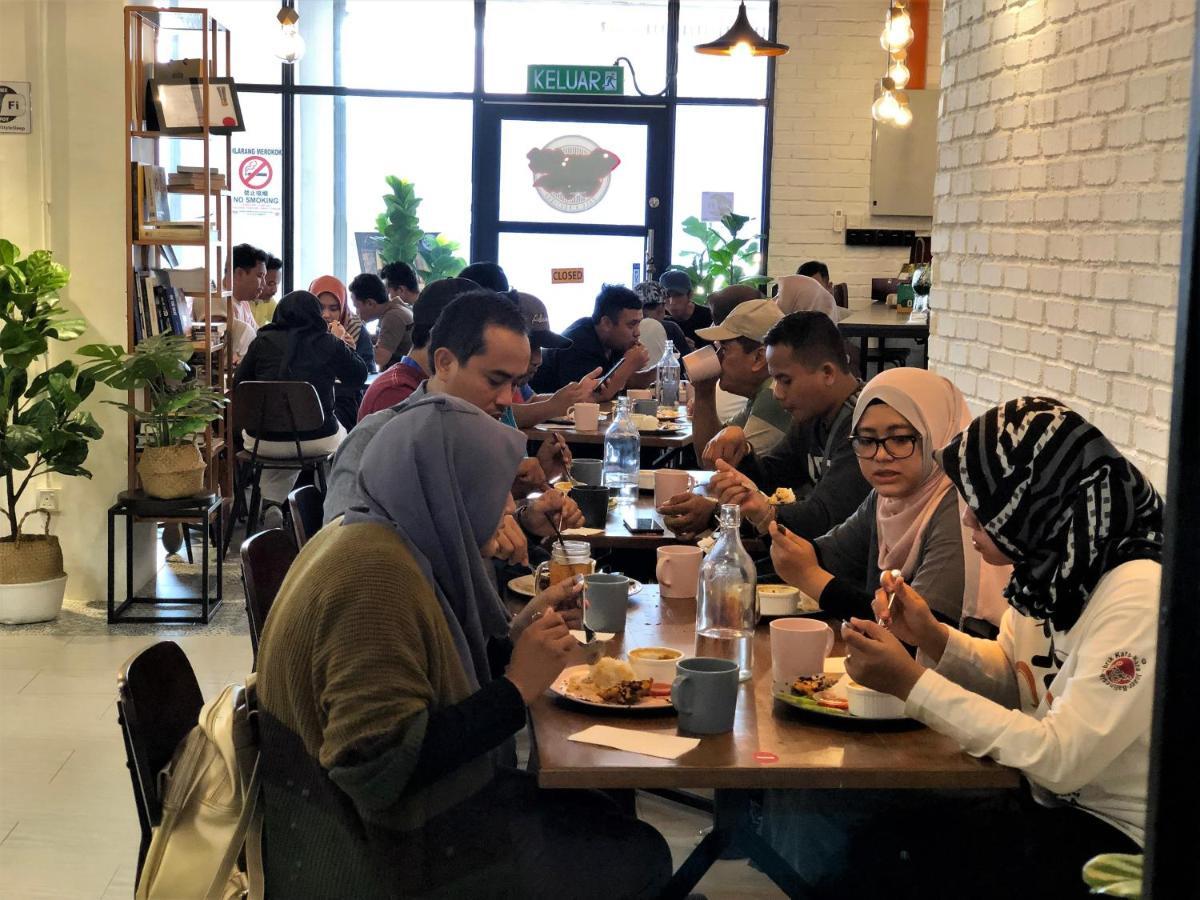 Sleep Here Hostel, Melaka Экстерьер фото